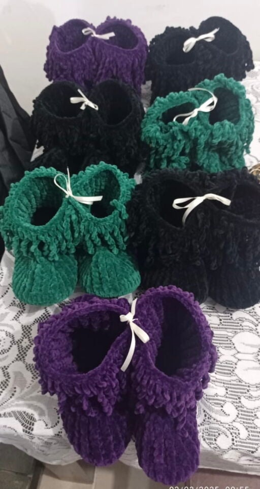 Kadife İpten Ev Botu