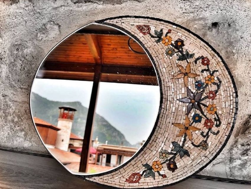 Çiçek Dekorlu Mozaik Ayna