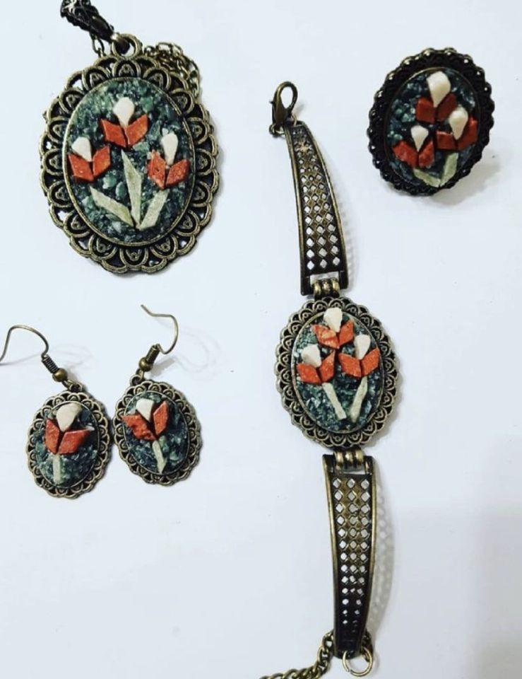 Mozaik İşlemeli Hediyelik Takılar