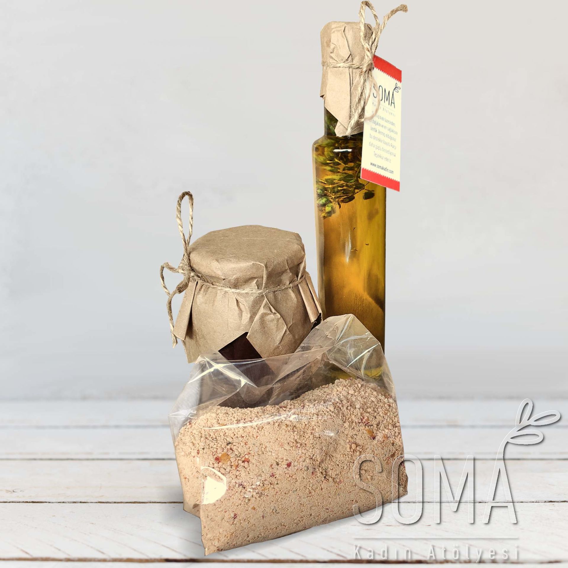 Ege Yöresel 3'lü Hediye Paketi (Zeytinyağı, Reçel, Tarhana)