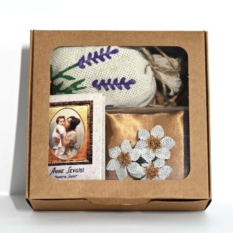 Lavantalı Anne Sevgisi Hediye Paketi