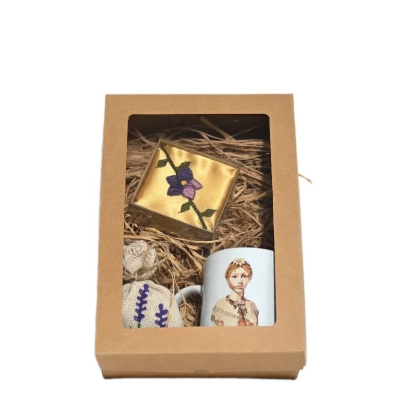 En Güzel Çiçek Hediye Paketi