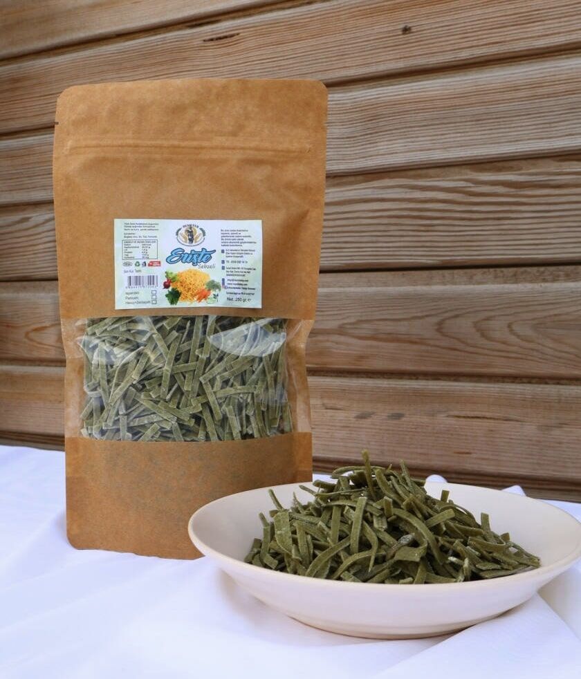 Doğal Sebzeli Ev Eriştesi (Ispanaklı) 250 Gr