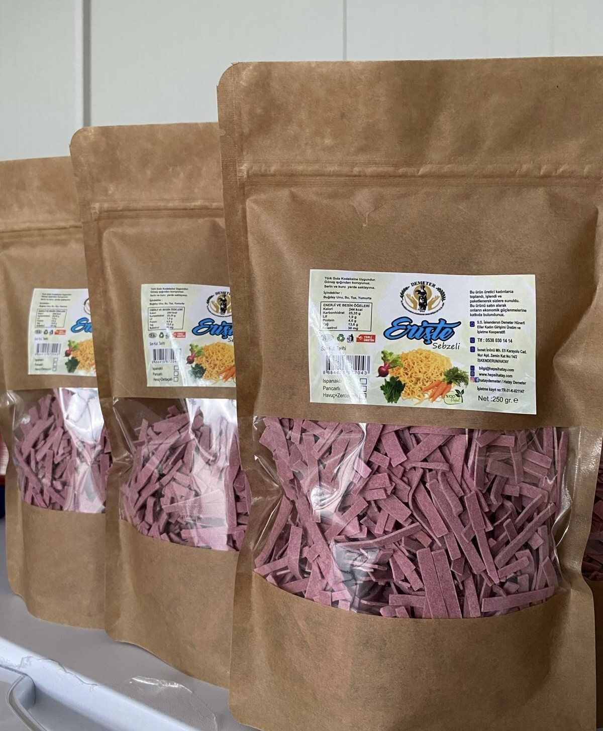 Doğal Sebzeli Ev Eriştesi (Pancarlı) 250 Gr